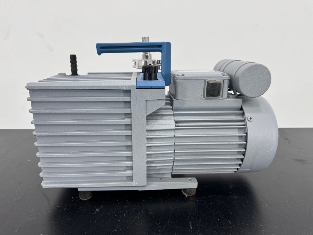 Image of Vacuubrand RZ6 Vacuum Pump